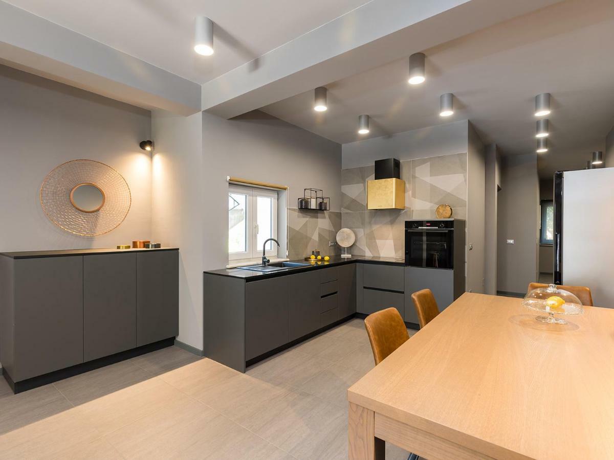 Magnolia - Modern Apartment Near City Center And Sea Poreč Eksteriør billede