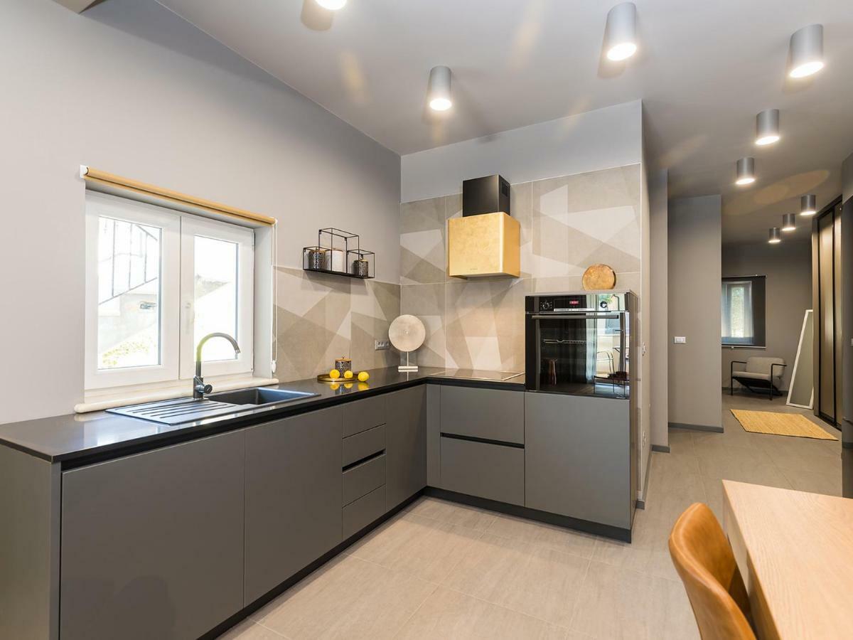 Magnolia - Modern Apartment Near City Center And Sea Poreč Eksteriør billede